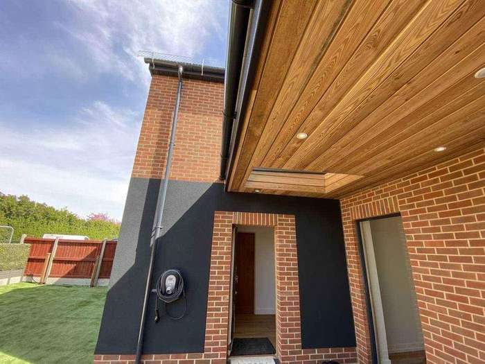 nHouse cedar entry